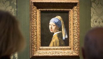 , « La Jeune Fille à la Perle » de Vermeer de retour à sa place après une action de militants écologistes